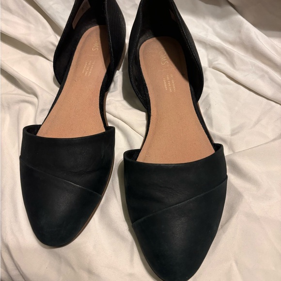 9.5 women’s Toms - Picture 2 of 5
